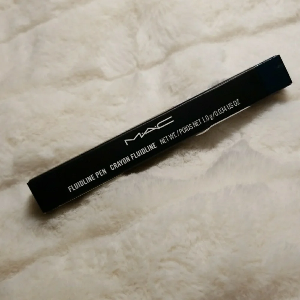 MAC // fluidline pen eyeliner privet teal